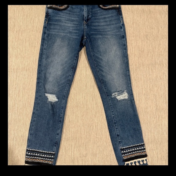 Mavi Blue Distressed Embroidered Cropped ankle Jeans - Picture 2 of 10